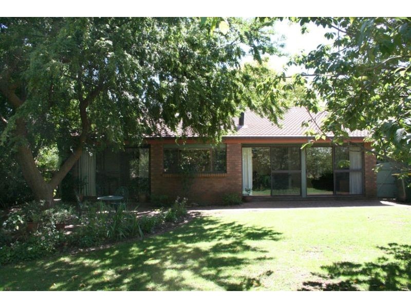 14 Noonameena Drive, Orange NSW 2800
