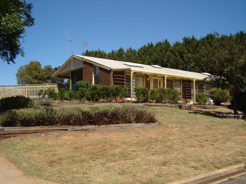 7 Polona Street, Blayney NSW 2799
