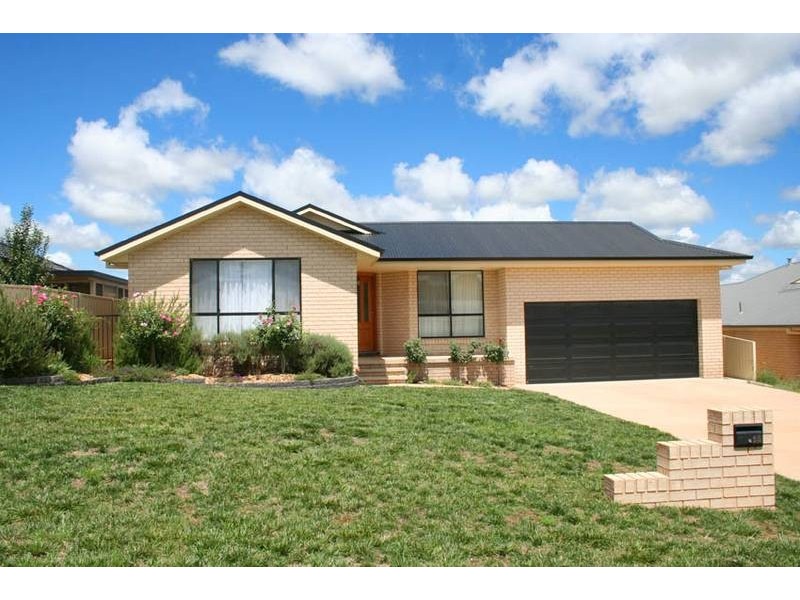 15 Rutherford Place, Orange NSW 2800