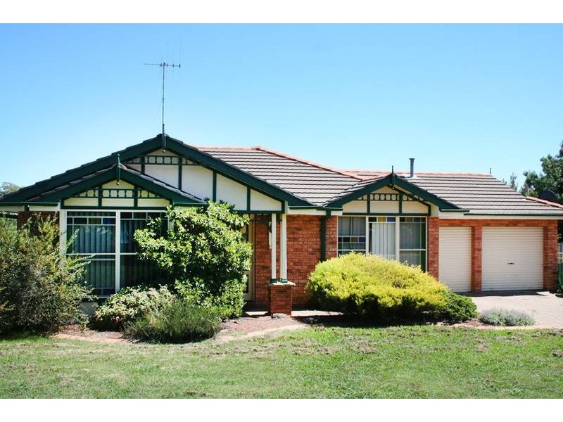 5 Yarrawong Place, Orange NSW 2800