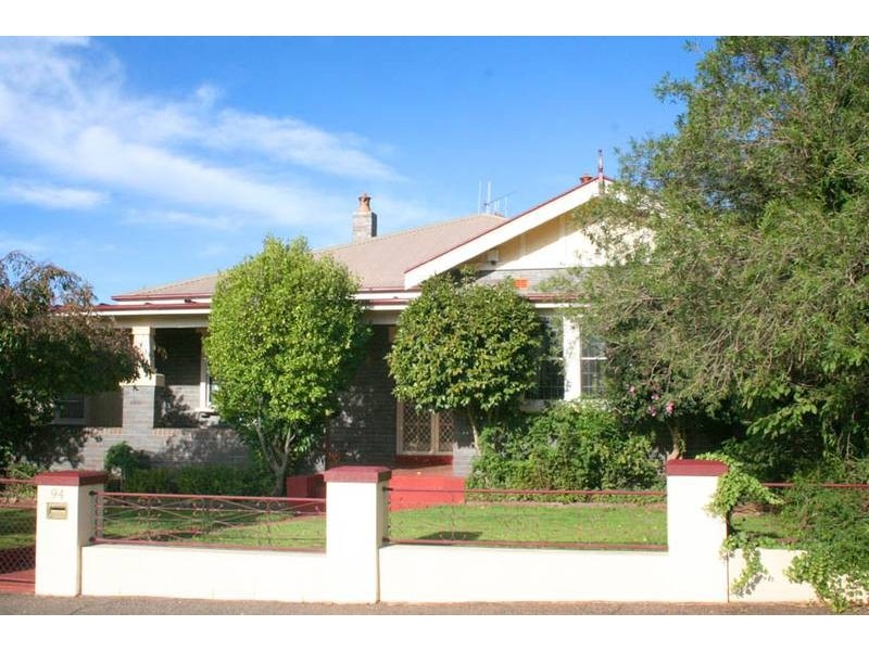 94 Sampson Street, Orange NSW 2800