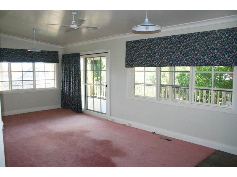 94 Sampson Street, Orange NSW 2800