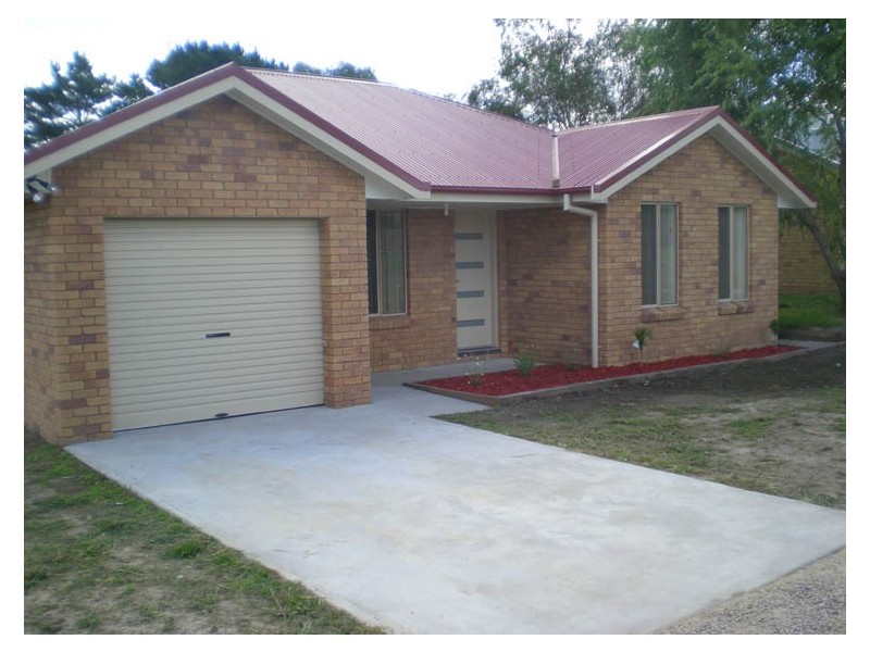13 Unwin Street, Millthorpe NSW 2798