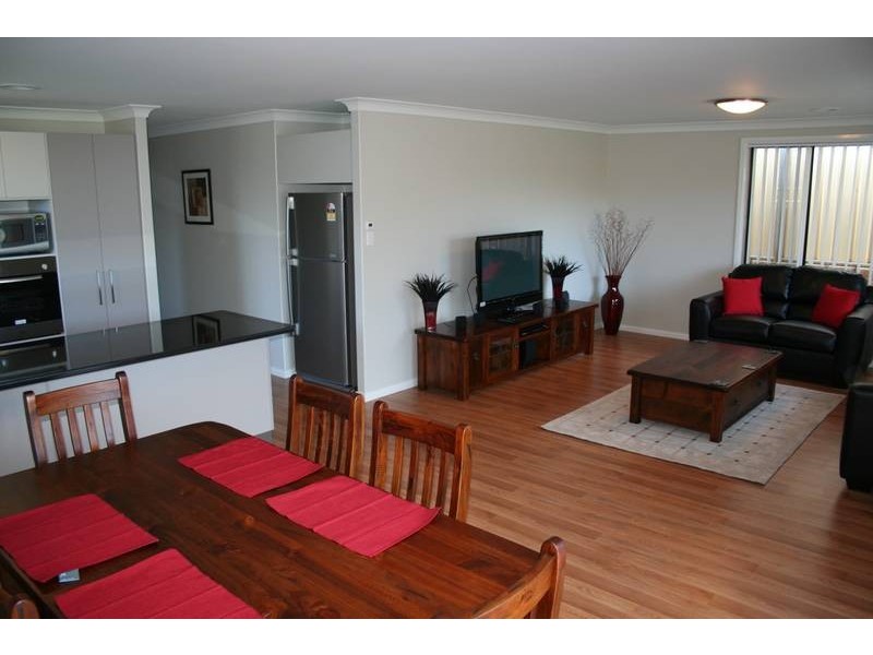 12a Mahogany Crescent, Orange NSW 2800