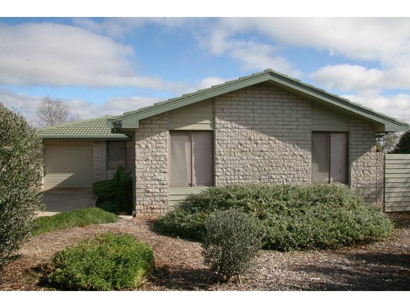 99 Burrendong Way, Orange NSW 2800