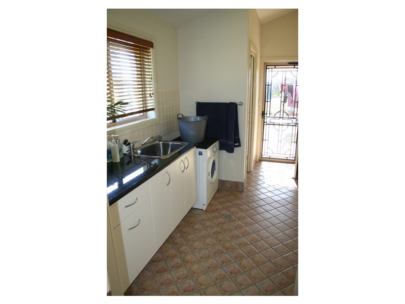 158 Darcy Brown Place, Orange NSW 2800