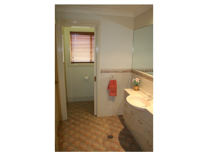 158 Darcy Brown Place, Orange NSW 2800