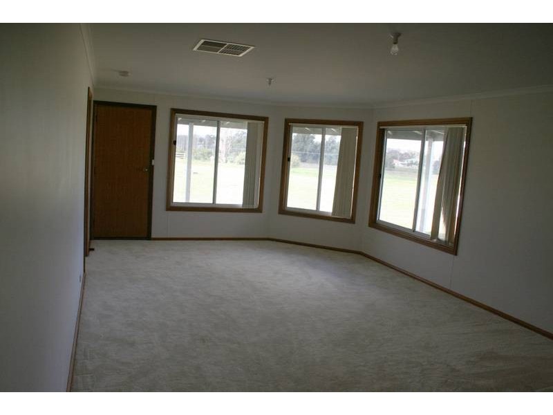 9 Merga Street, Cudal NSW 2864