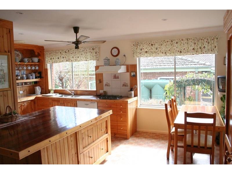 6 Boronia Crescent, Orange NSW 2800