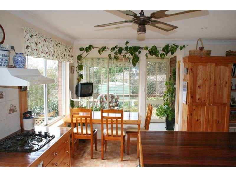 6 Boronia Crescent, Orange NSW 2800