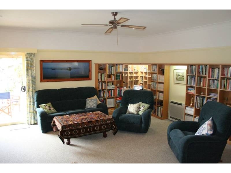 6 Boronia Crescent, Orange NSW 2800