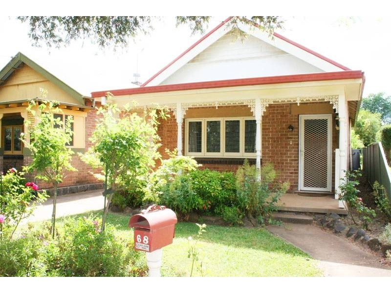 68 Clinton Street, Orange NSW 2800