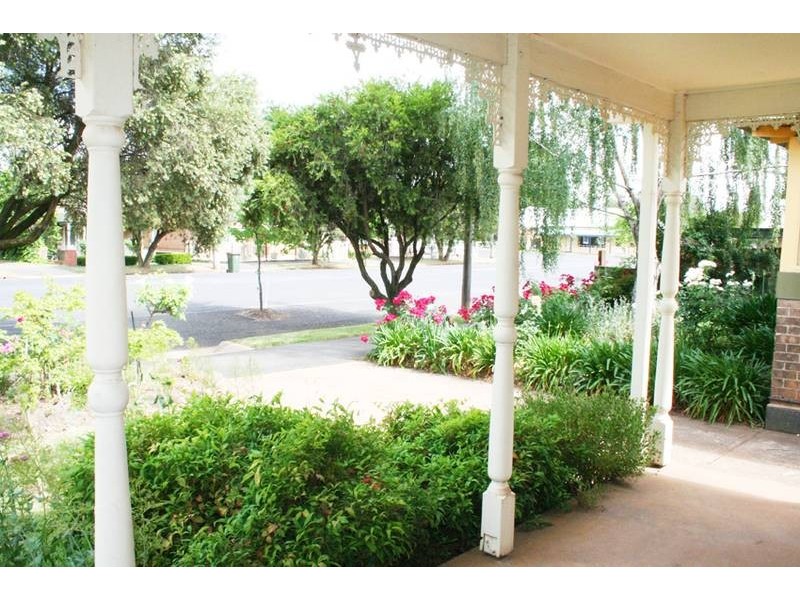 68 Clinton Street, Orange NSW 2800