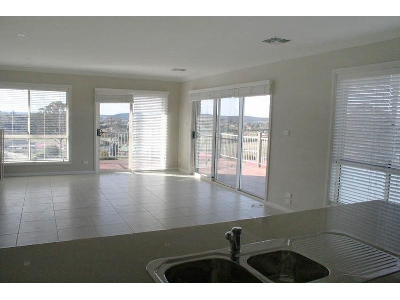 13 Tate Crescent, Orange NSW 2800