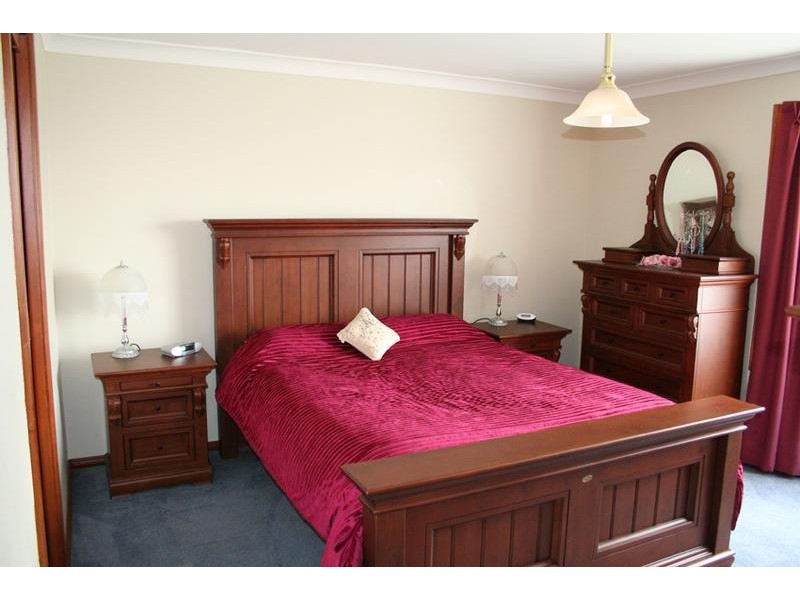 7 Tudor Place, Orange NSW 2800