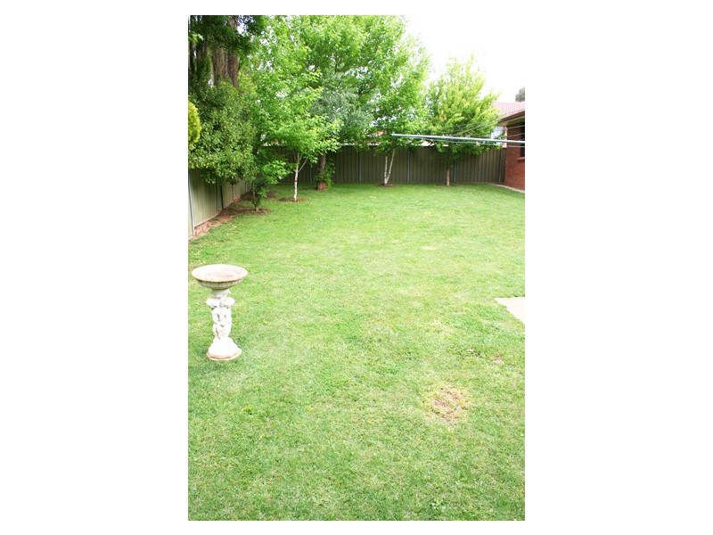 7 Tudor Place, Orange NSW 2800