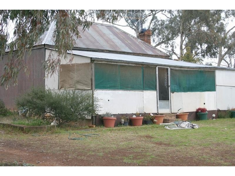 42 Orange Road, Orange NSW 2800