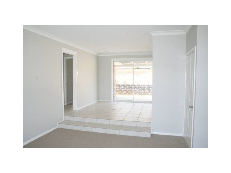 1B Maroney Close, Orange NSW 2800