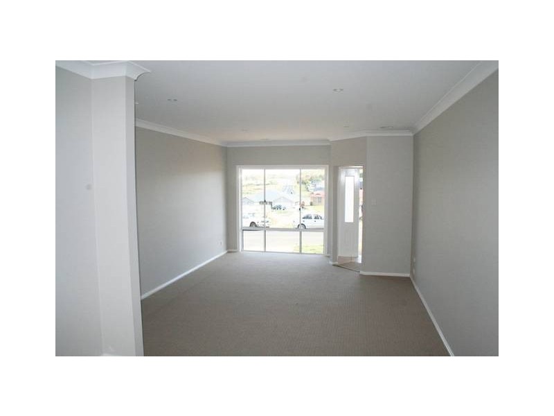 1B Maroney Close, Orange NSW 2800