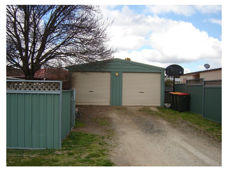 13 Marsden Street, Blayney NSW 2799