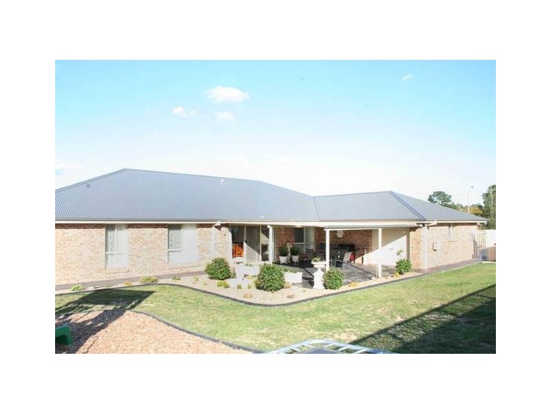 376 Escort Way, Orange NSW 2800