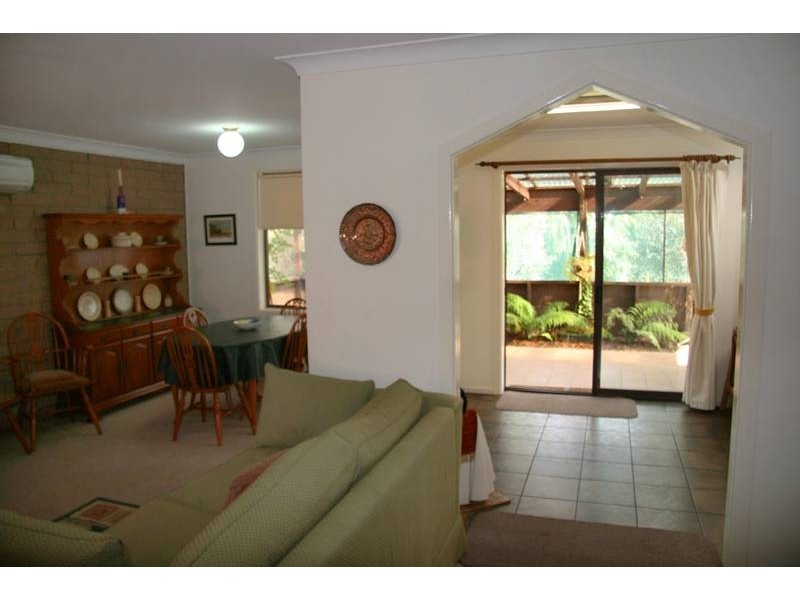 99 Burrendong Way, Orange NSW 2800