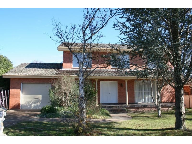 19 Caleula Crescent, Orange NSW 2800