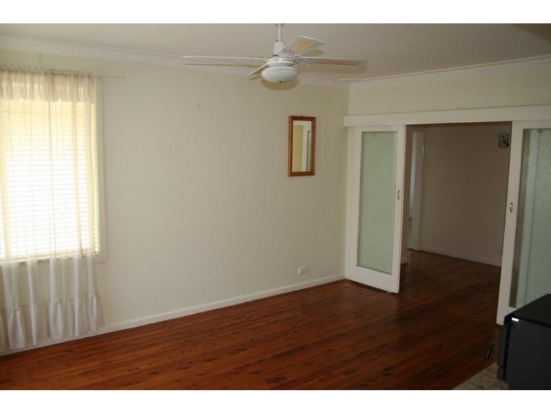 27 Hale Street, Orange NSW 2800