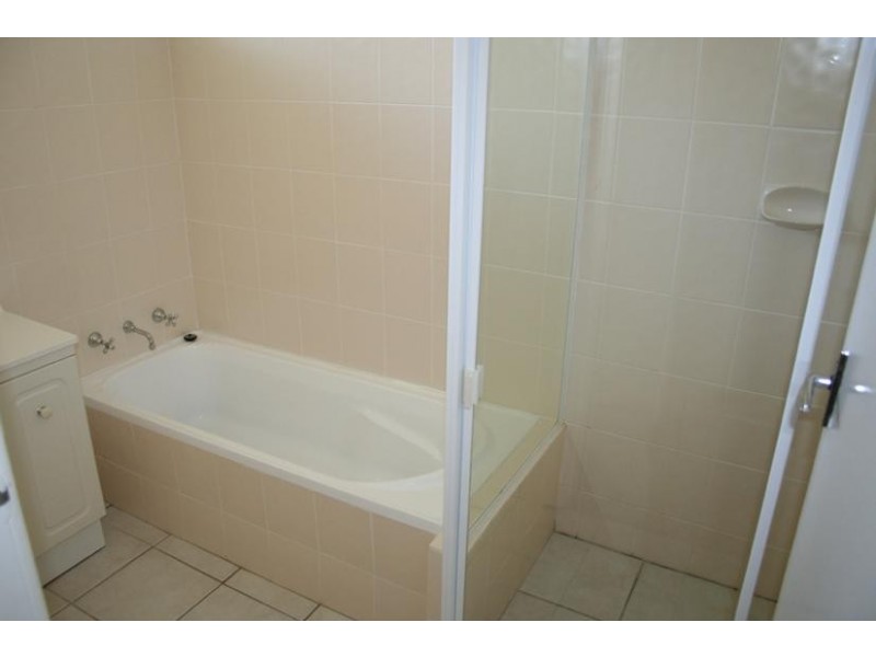 27 Hale Street, Orange NSW 2800