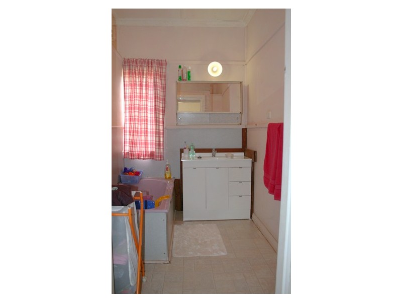 8 Wall Street, Orange NSW 2800