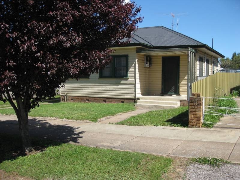 82 Bank Street, Molong NSW 2866