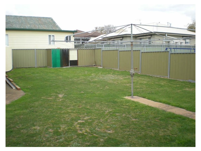 4 Eloc Place, Orange NSW 2800