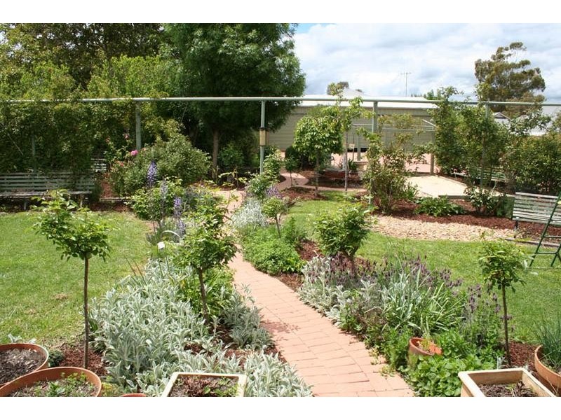 376 Lords Place, Orange NSW 2800