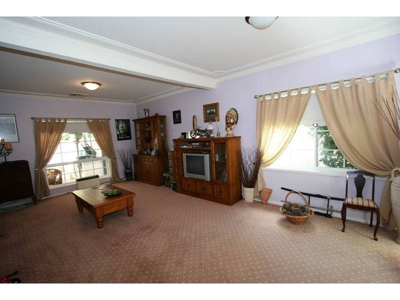 6 Kooronga Avenue, Orange NSW 2800