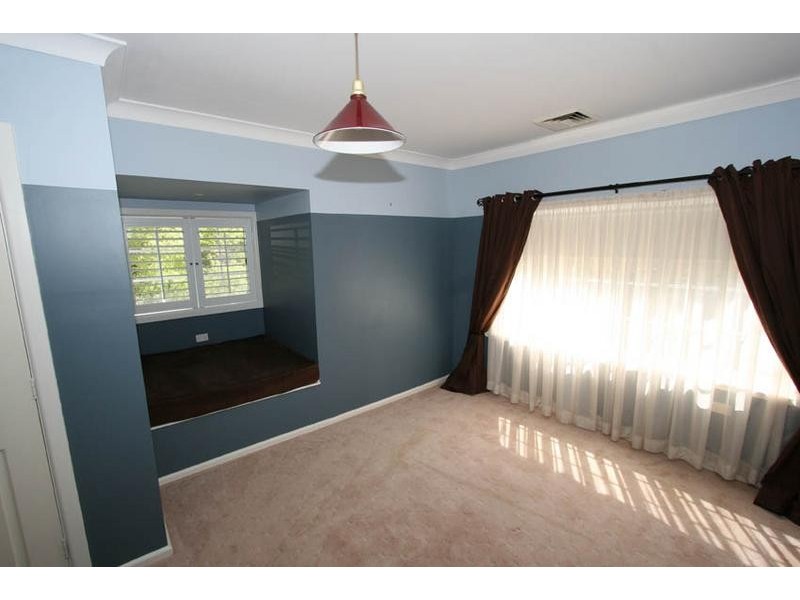 6 Kooronga Avenue, Orange NSW 2800