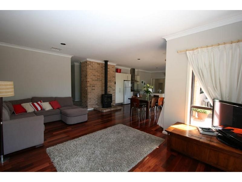 8 Thoopara Place, Orange NSW 2800