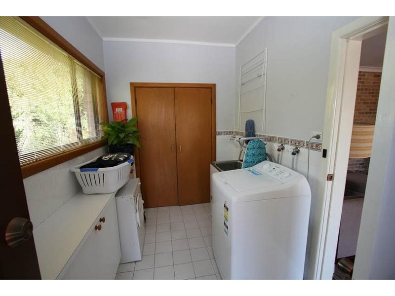 8 Thoopara Place, Orange NSW 2800