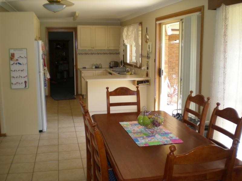 3 Westhaven Place, Orange NSW 2800