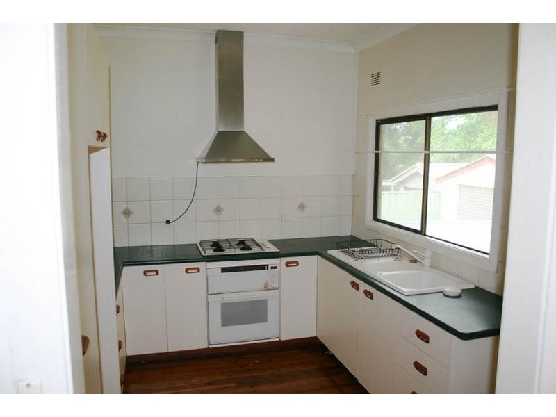 7 Fox Avenue, Orange NSW 2800