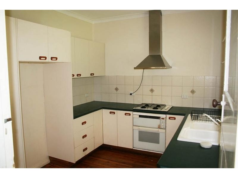 7 Fox Avenue, Orange NSW 2800