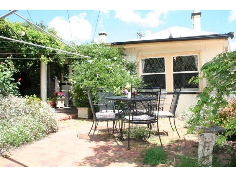 106 Clinton Street, Orange NSW 2800