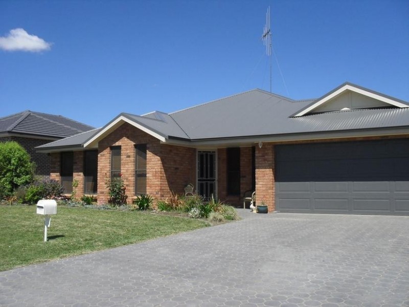 24 Catania Street, Orange NSW 2800