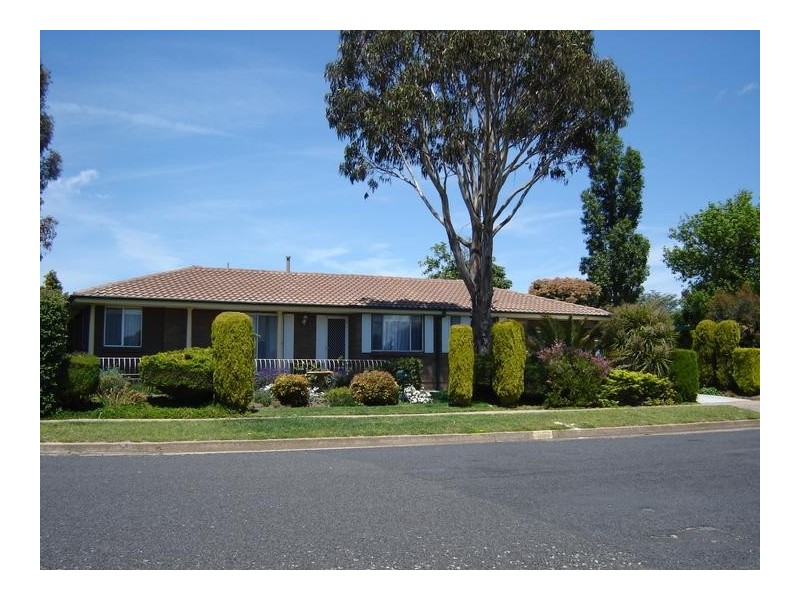9 Torrens Street, Blayney NSW 2799