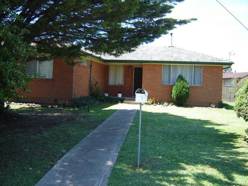 60 Palmer Street, Blayney NSW 2799
