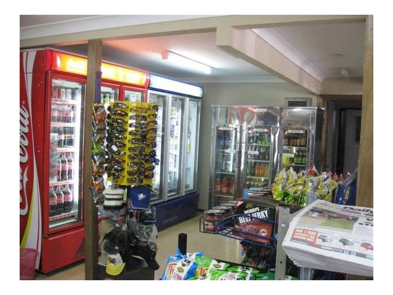 - Kiewa Street, Manildra NSW 2865