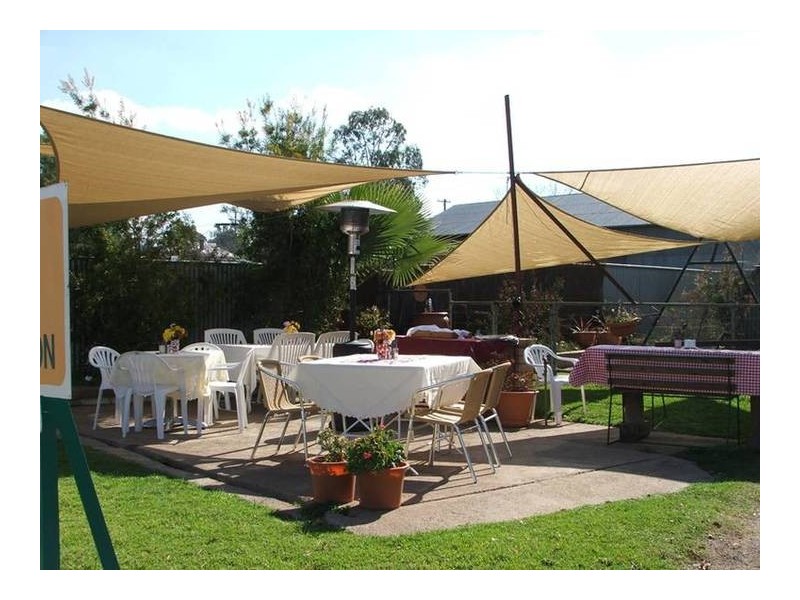 - Kiewa Street, Manildra NSW 2865