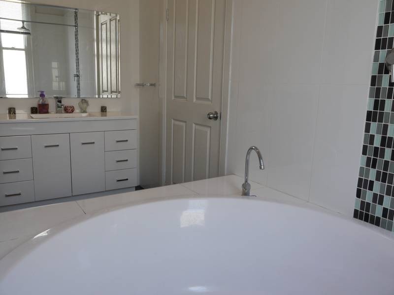 134 Adelaide Street, Blayney NSW 2799