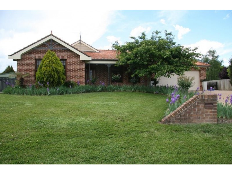 6 Glendale Crescent, Orange NSW 2800
