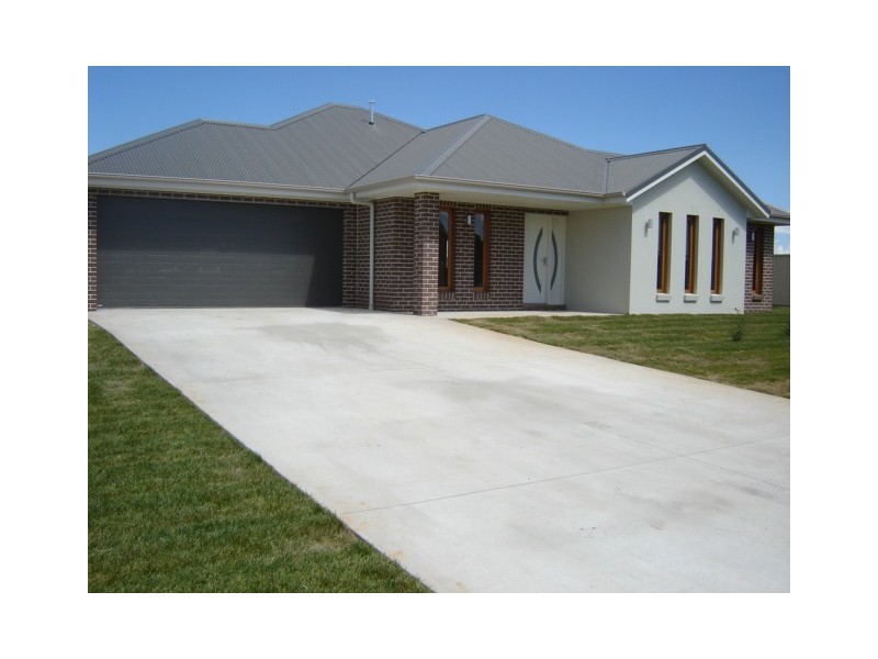 27 Stabback Street, Millthorpe NSW 2798