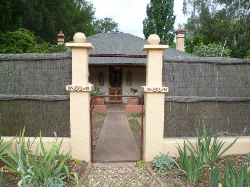 104 Market Street, Molong NSW 2866